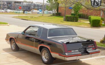 Oldsmobile-Cutlass-1983-5