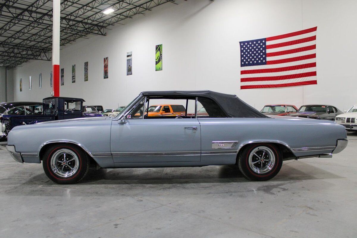 Oldsmobile-Cutlass-Cabriolet-1965-3