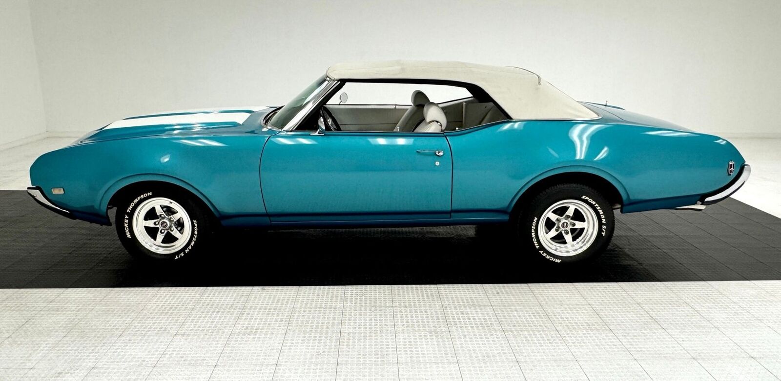 Oldsmobile-Cutlass-Cabriolet-1969-2