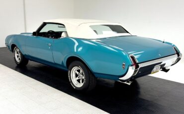 Oldsmobile-Cutlass-Cabriolet-1969-4