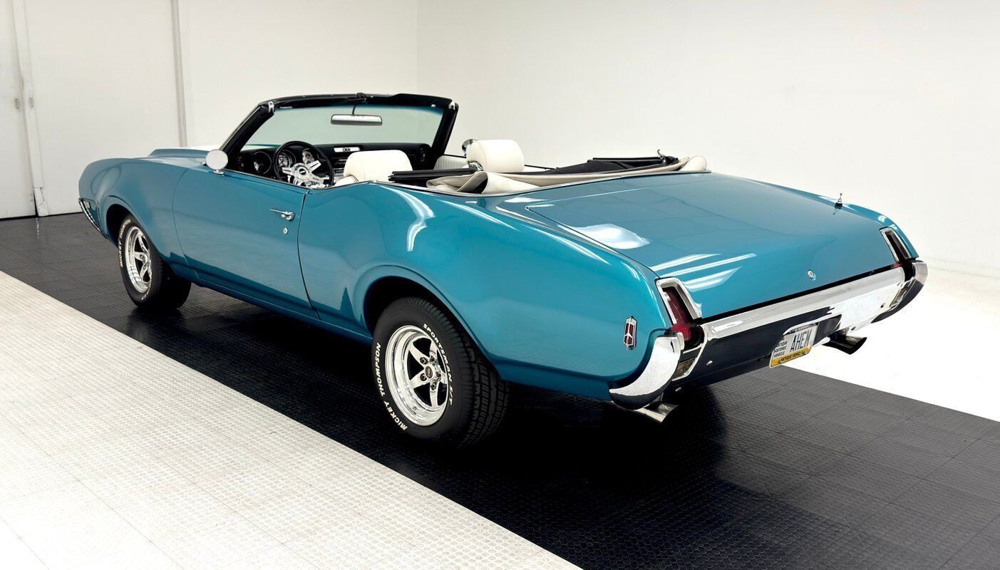 Oldsmobile-Cutlass-Cabriolet-1969-5