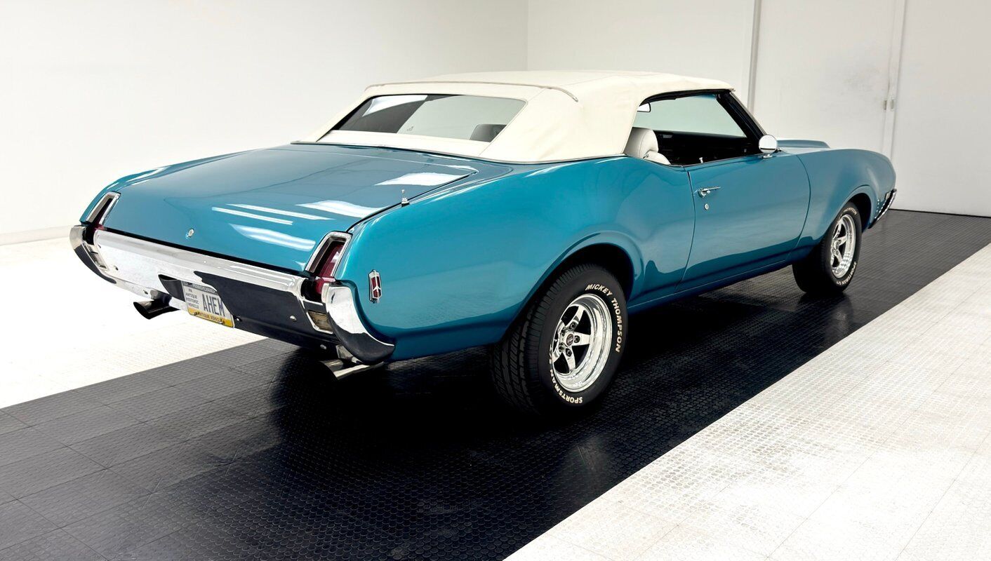 Oldsmobile-Cutlass-Cabriolet-1969-7