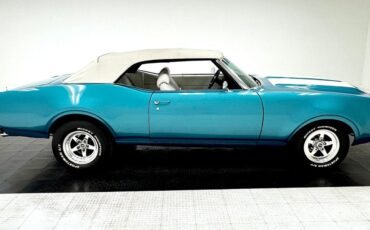 Oldsmobile-Cutlass-Cabriolet-1969-8