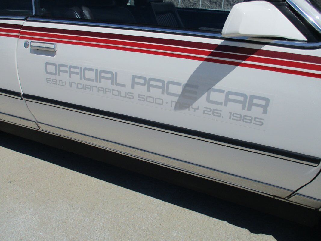 Oldsmobile-Cutlass-Ciera-Indy-500-Festival-Parade-Car-1985-9