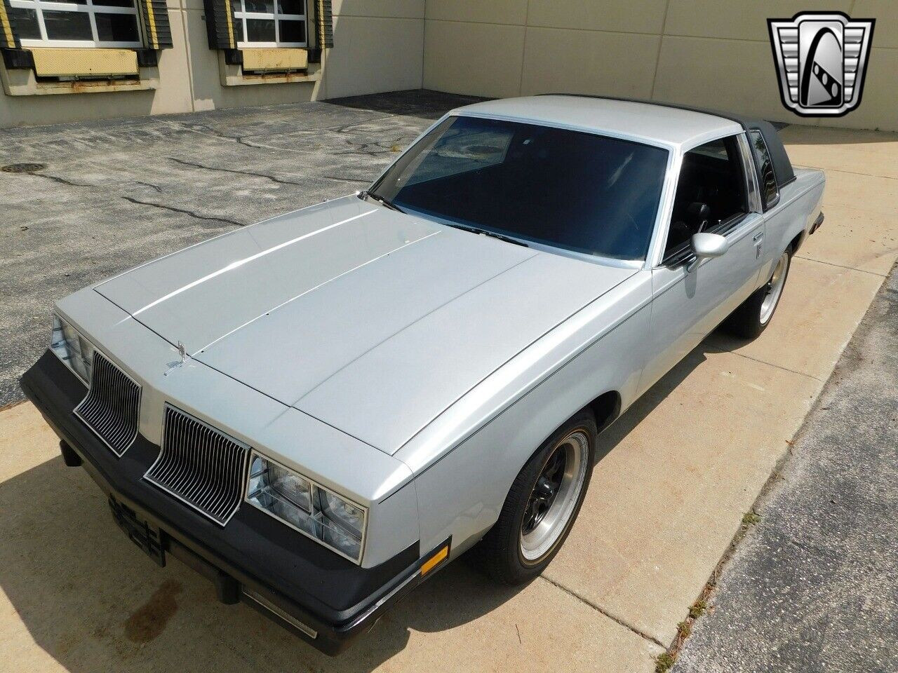 Oldsmobile-Cutlass-Coupe-1984-2