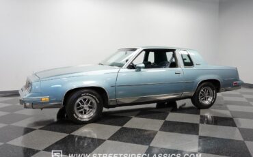 Oldsmobile-Cutlass-Coupe-1986-6