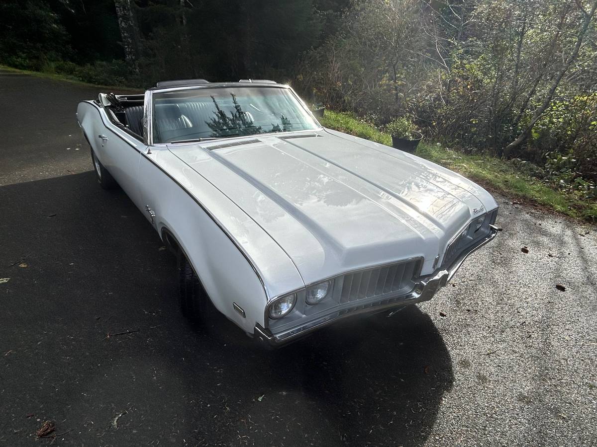 Oldsmobile-Cutlass-s-convertible-1969-4