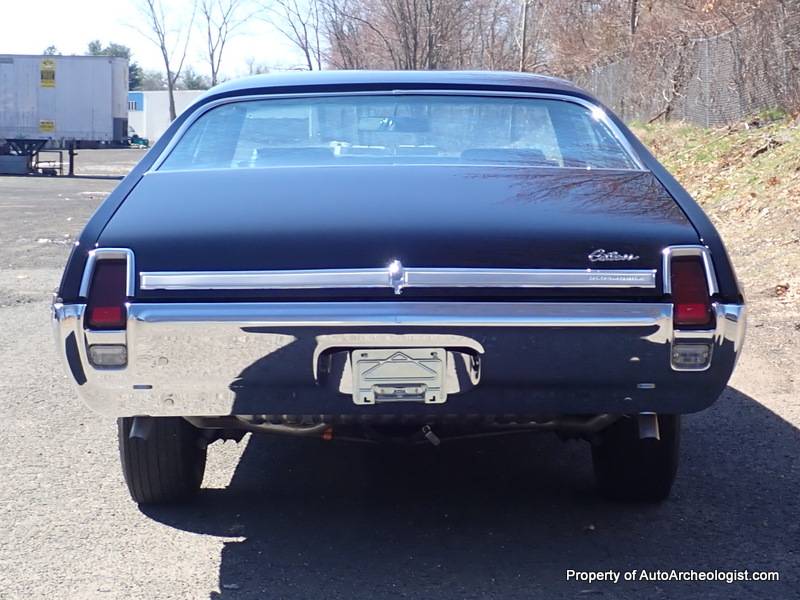 Oldsmobile-Cutlass-s-holiday-coupe-w31-1969-2