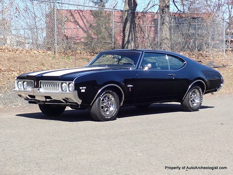 Oldsmobile-Cutlass-s-holiday-coupe-w31-1969-3