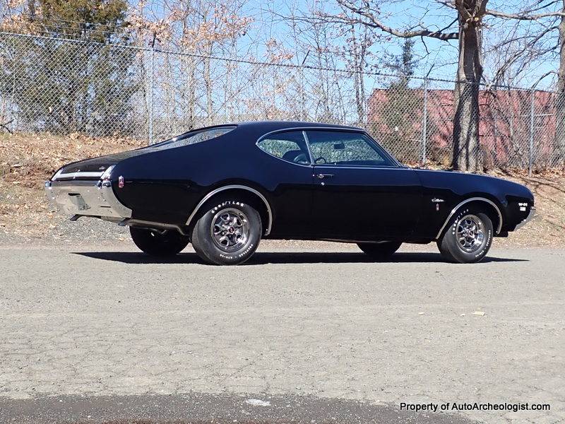 Oldsmobile-Cutlass-s-holiday-coupe-w31-1969-7