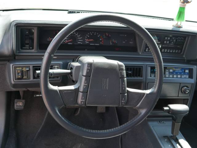 Oldsmobile-Cutlass-supreme-1992-10