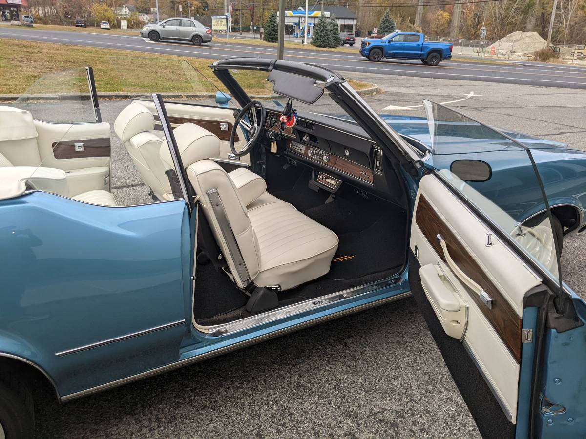 Oldsmobile-Cutlass-supreme-convertible-1972-8