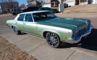 Oldsmobile-Delta-88-1973-1