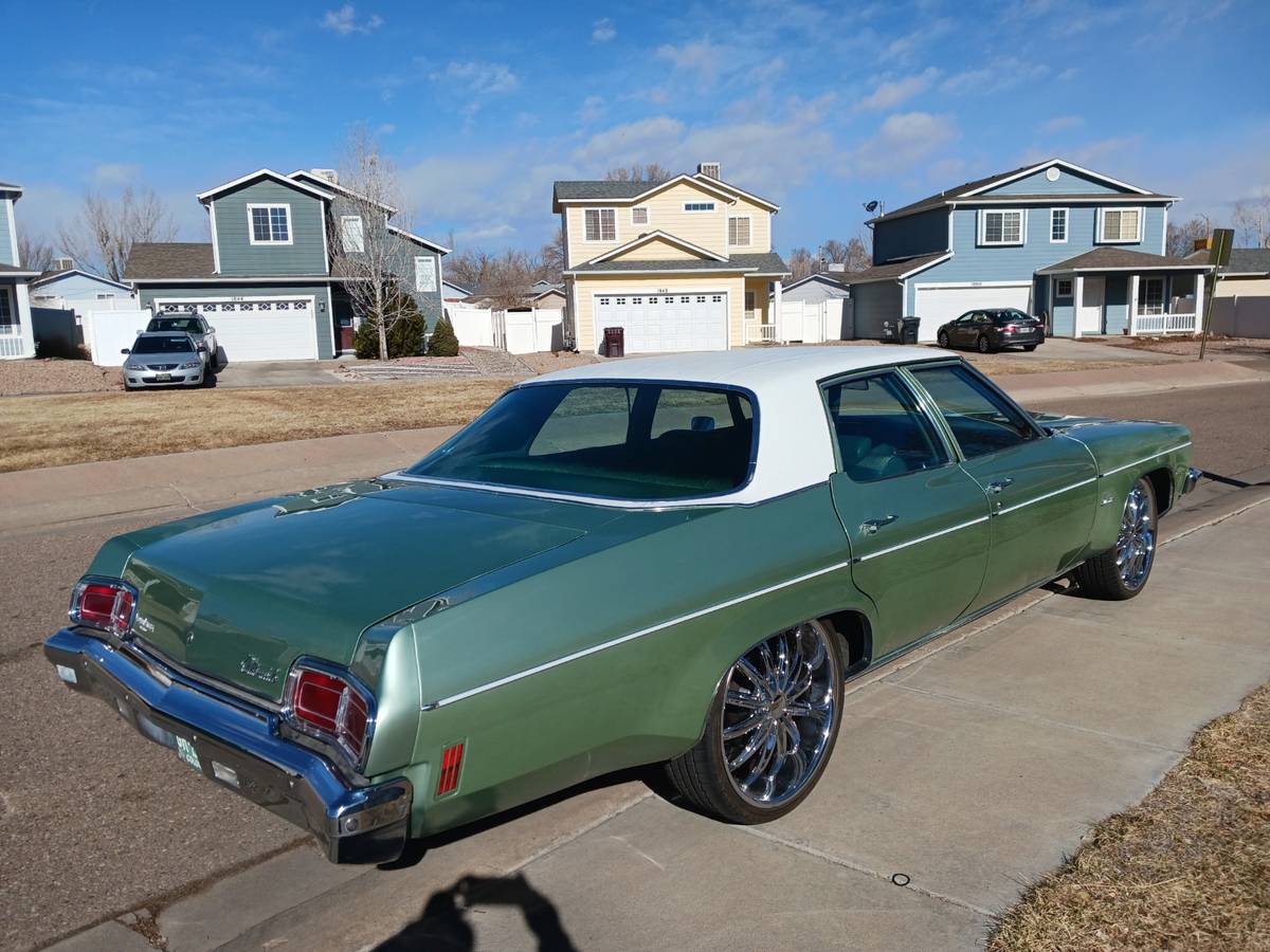 Oldsmobile-Delta-88-1973-2