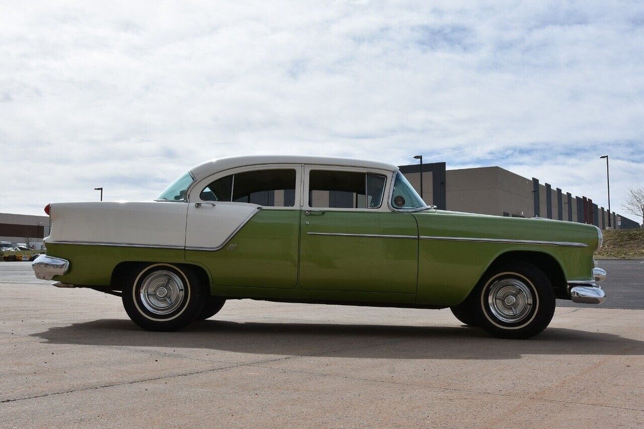 Oldsmobile-Eighty-Eight-1954-7