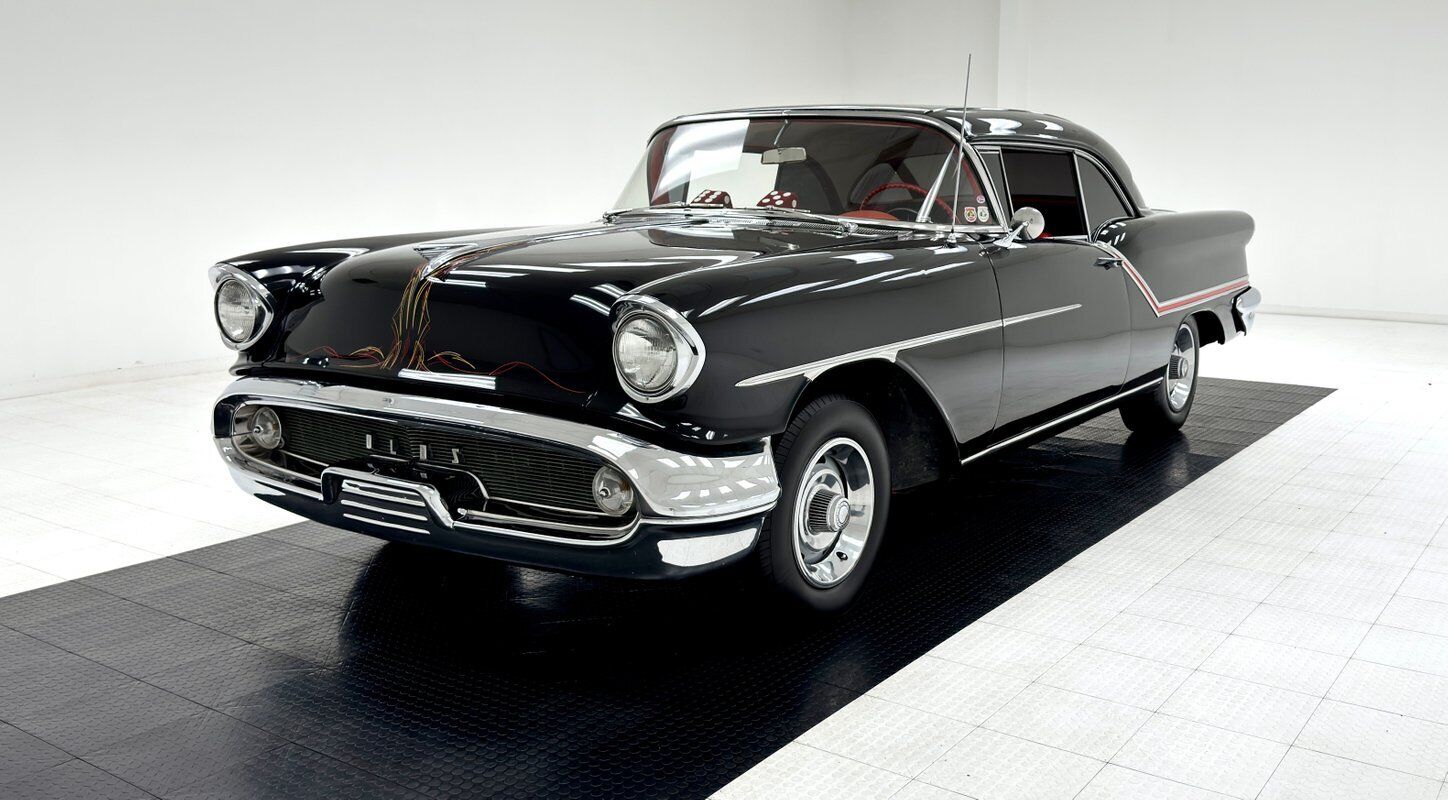 Oldsmobile Eighty-Eight  1957