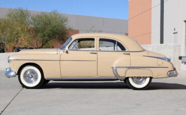 Oldsmobile-Eighty-Eight-Berline-1950-11