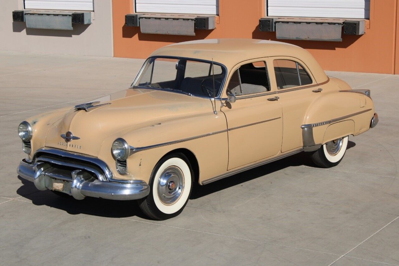 Oldsmobile-Eighty-Eight-Berline-1950-7