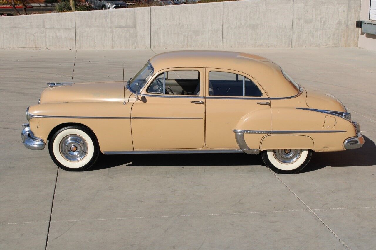 Oldsmobile-Eighty-Eight-Berline-1950-8