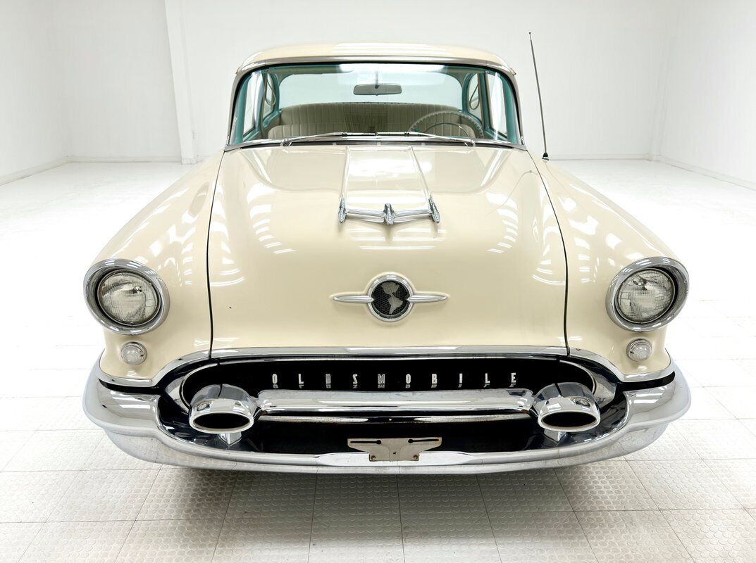 Oldsmobile-Eighty-Eight-Berline-1955-7