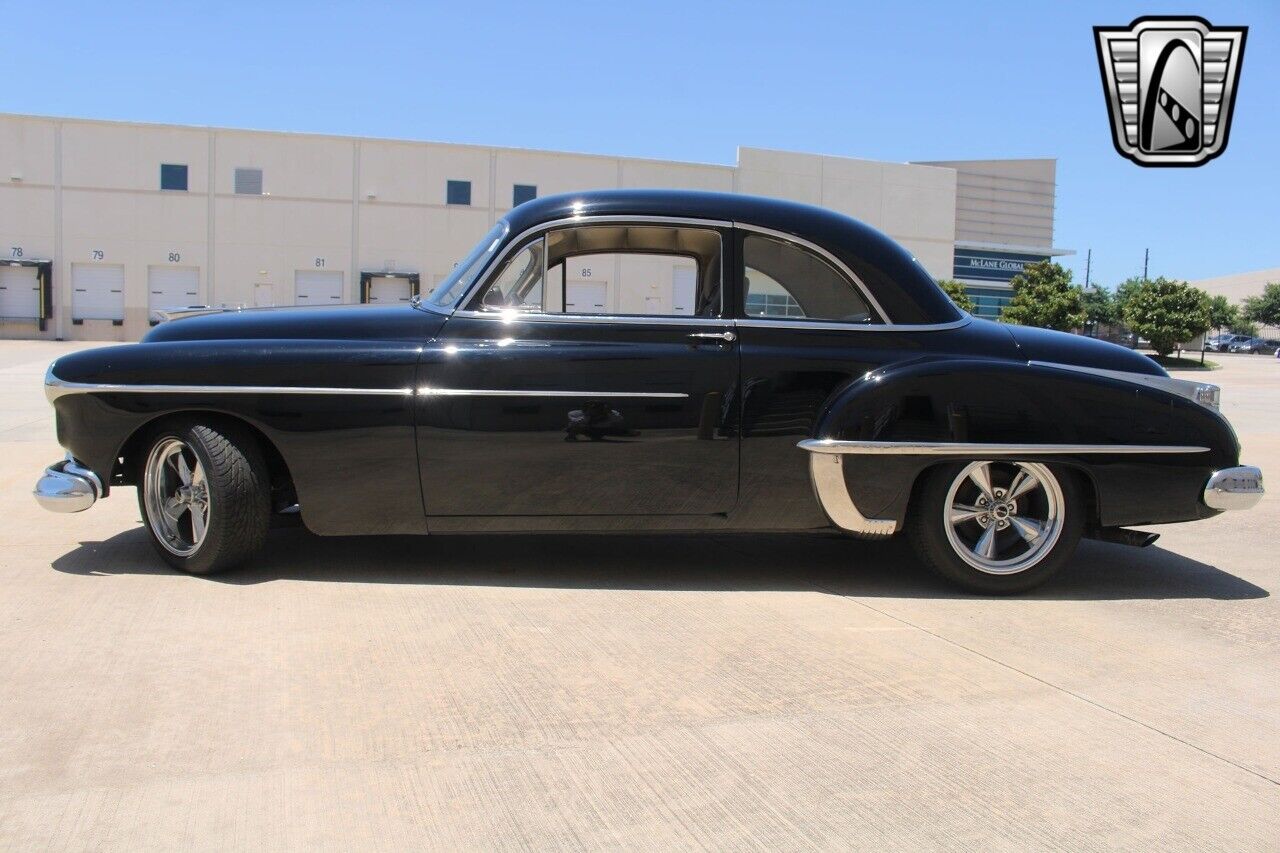 Oldsmobile-Eighty-Eight-Coupe-1949-29