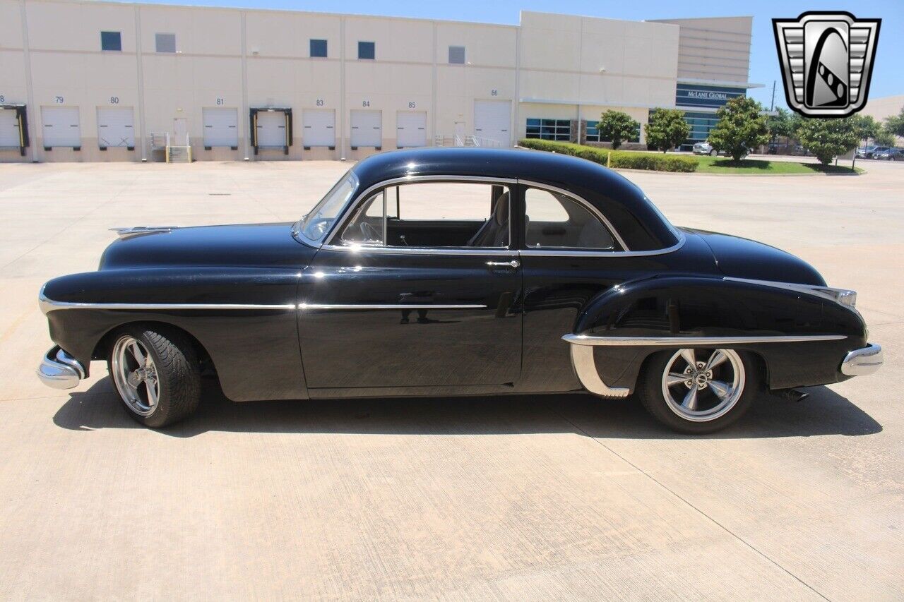 Oldsmobile-Eighty-Eight-Coupe-1949-3