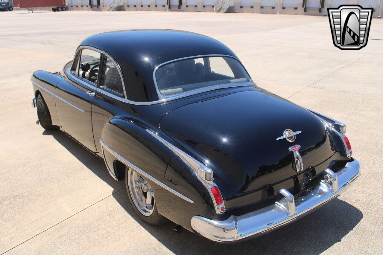 Oldsmobile-Eighty-Eight-Coupe-1949-30