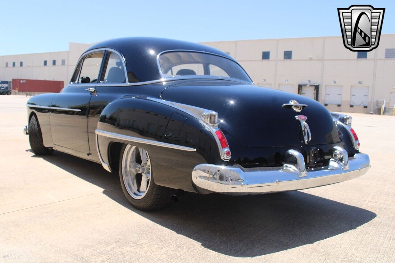 Oldsmobile-Eighty-Eight-Coupe-1949-32