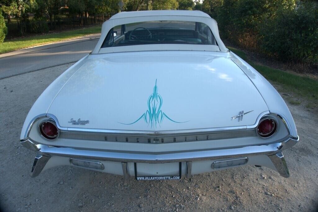 Oldsmobile-Eighty-Eight-Coupe-1961-4