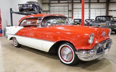 Oldsmobile-Holiday-Coupe-1956-11