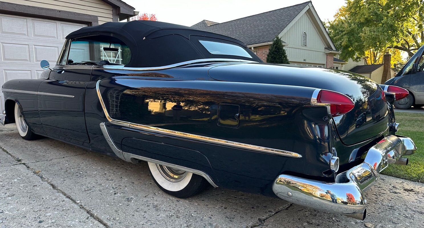 Oldsmobile-Ninety-Eight-1953-25