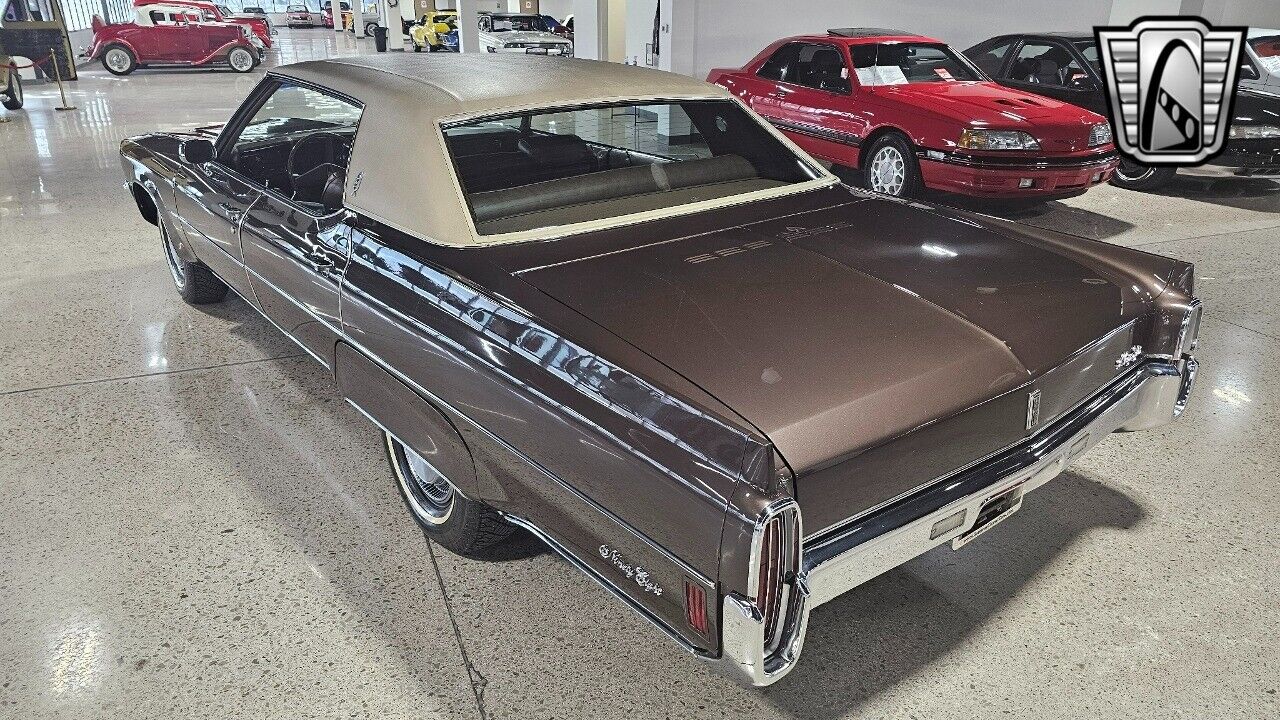 Oldsmobile-Ninety-Eight-1971-3