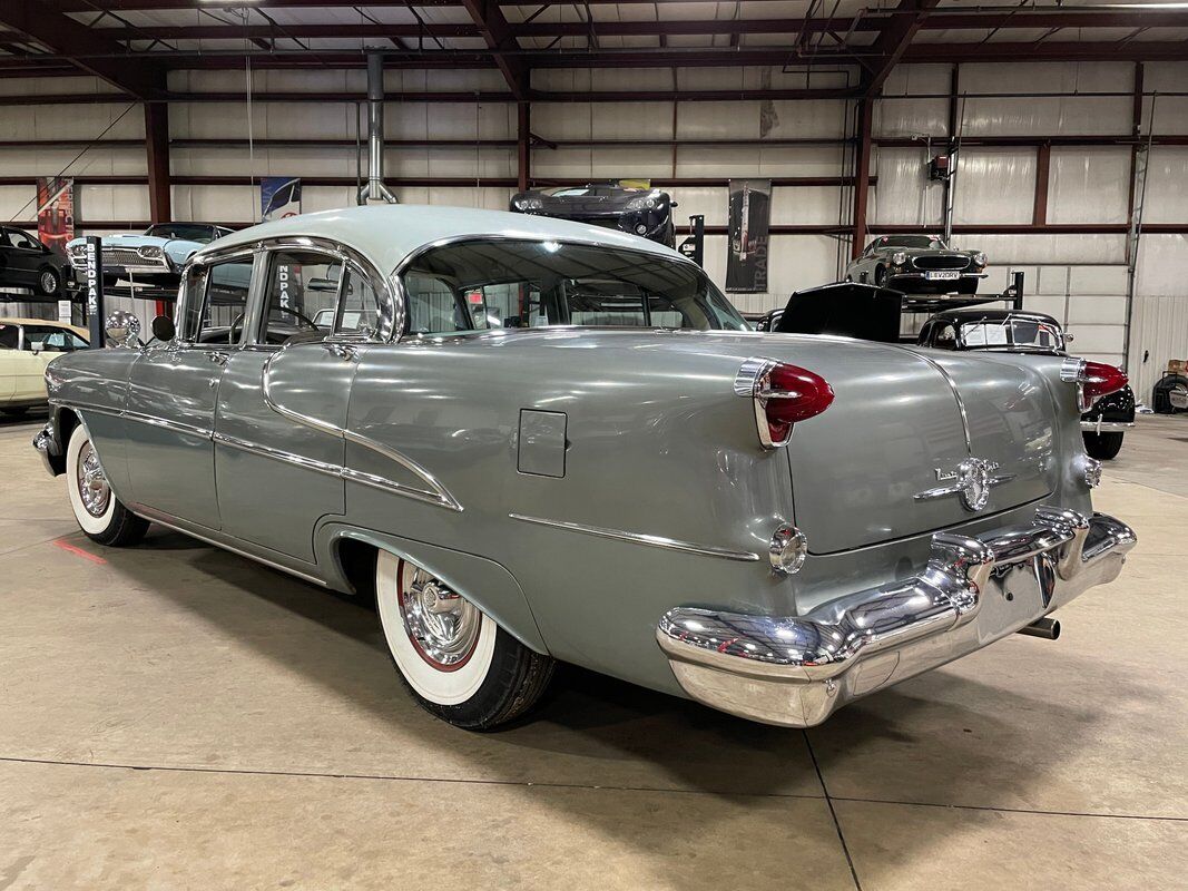 Oldsmobile-Ninety-Eight-Berline-1955-3