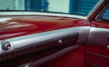 Oldsmobile-Ninety-Eight-Cabriolet-1950-32