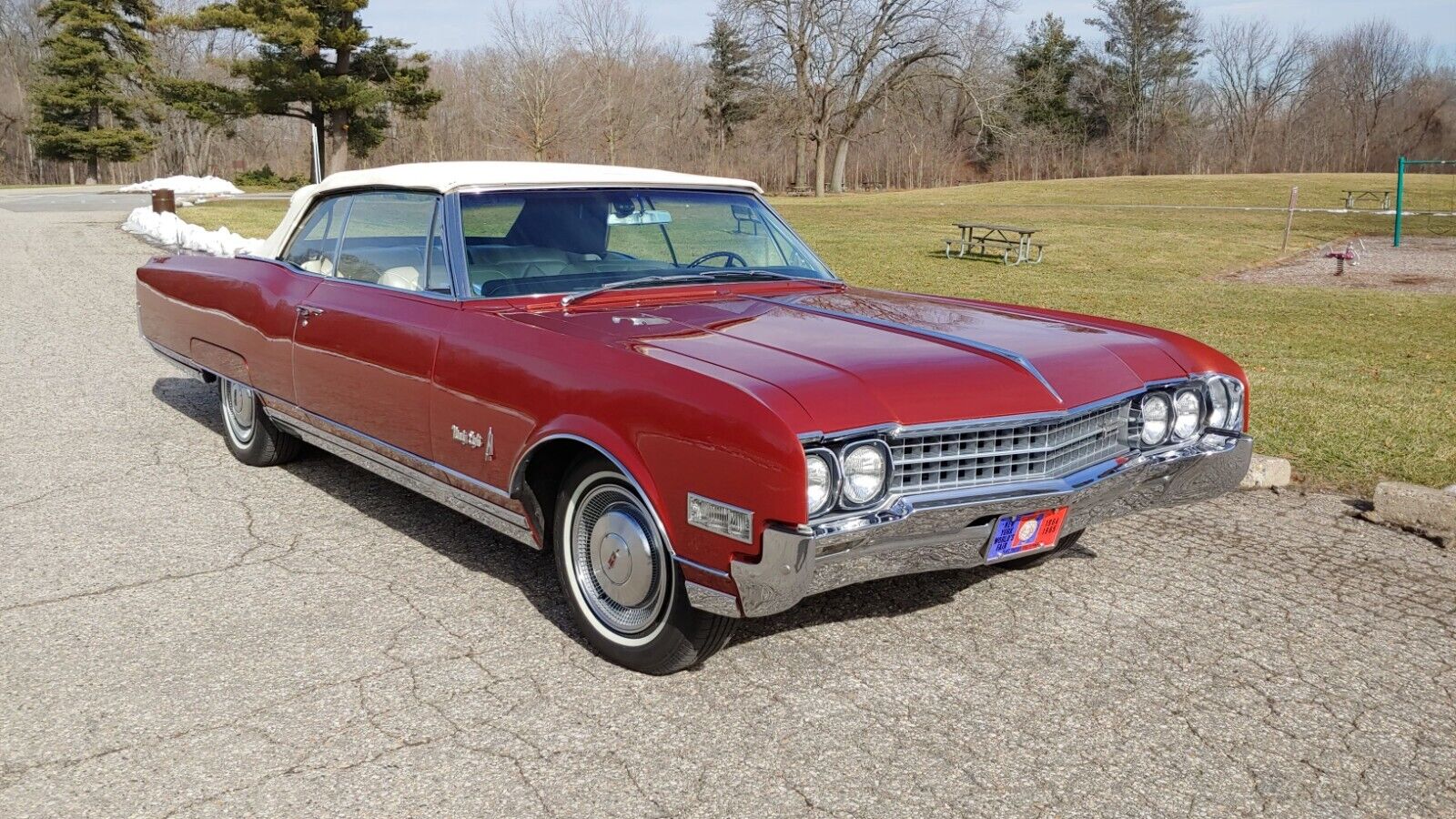 Oldsmobile-Ninety-Eight-Cabriolet-1966-5