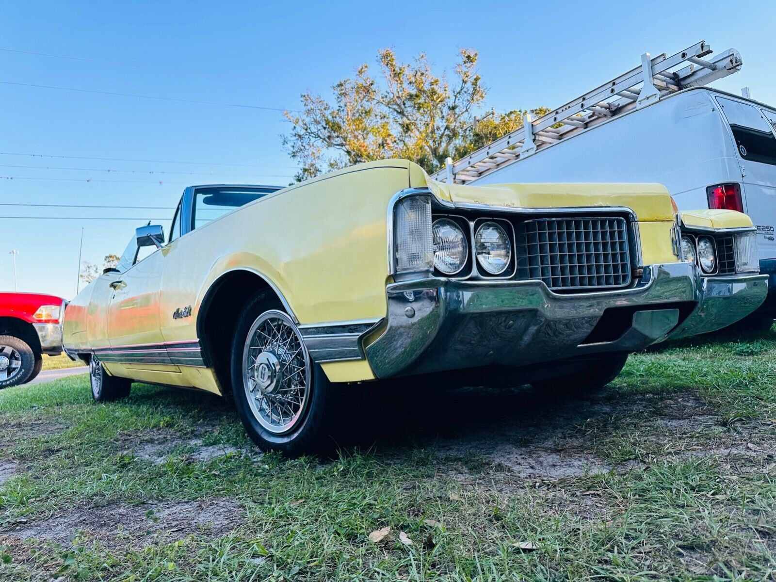 Oldsmobile-Ninety-Eight-Cabriolet-1968-15