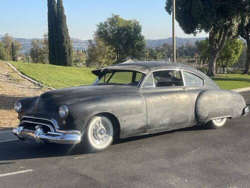 Oldsmobile-Ninety-Eight-Coupe-1948-9