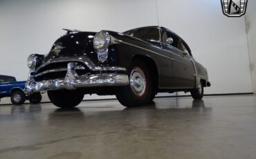 Oldsmobile-Rocket-88-1951-3