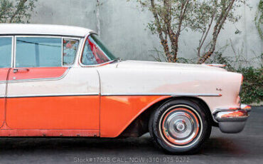 Oldsmobile-Rocket-88-Holiday-1955-9