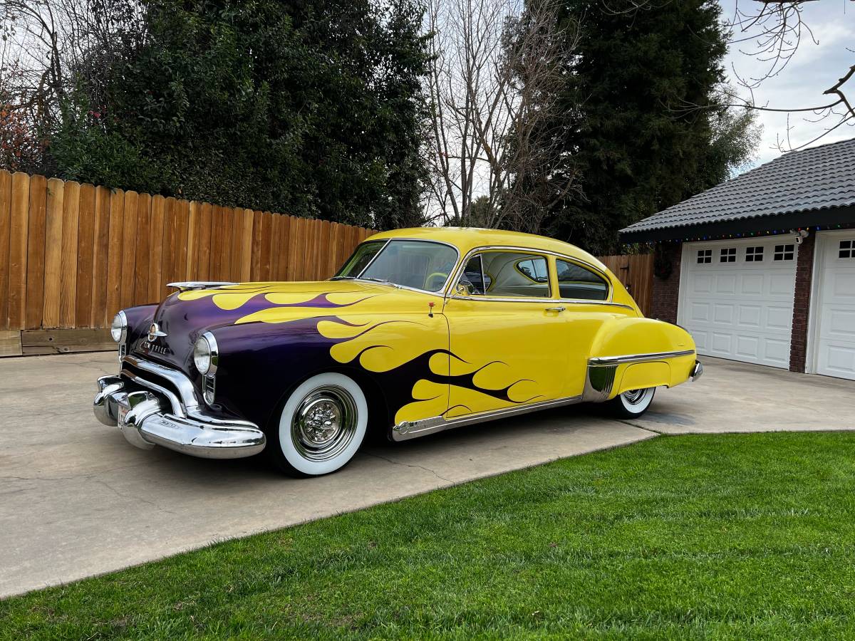 Oldsmobile-Super-88-1949-1