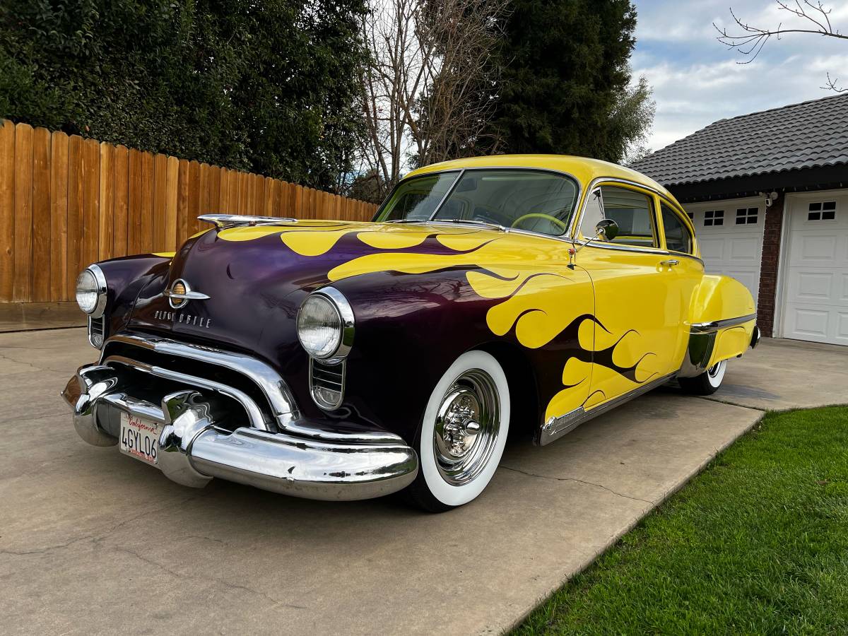 Oldsmobile-Super-88-1949-12