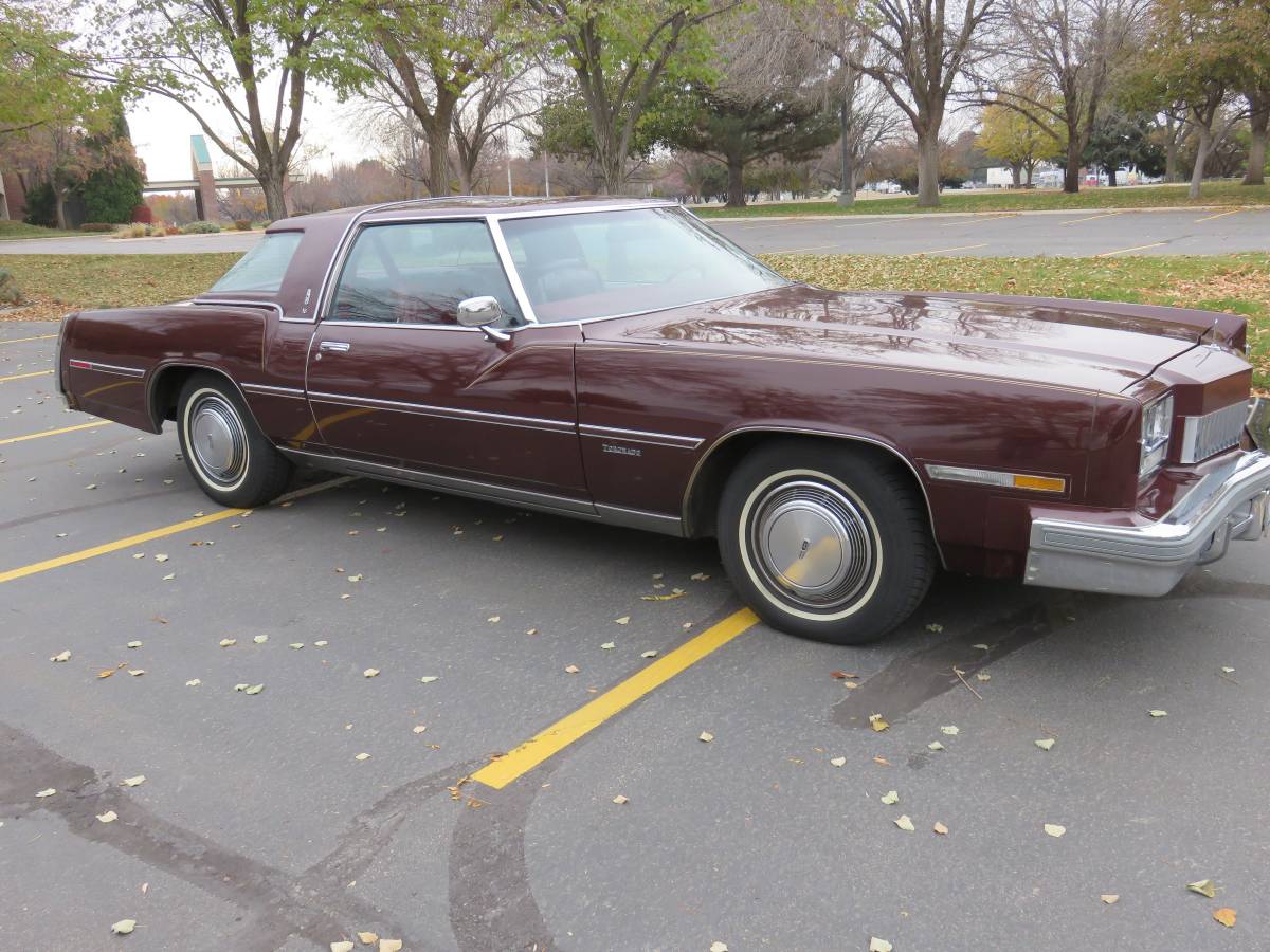 Oldsmobile-Toronado-1978-23