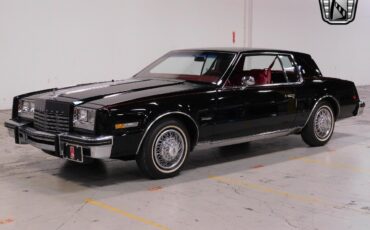 Oldsmobile-Toronado-1979-2