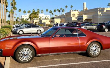 Oldsmobile-Toronado-Coupe-1966-17