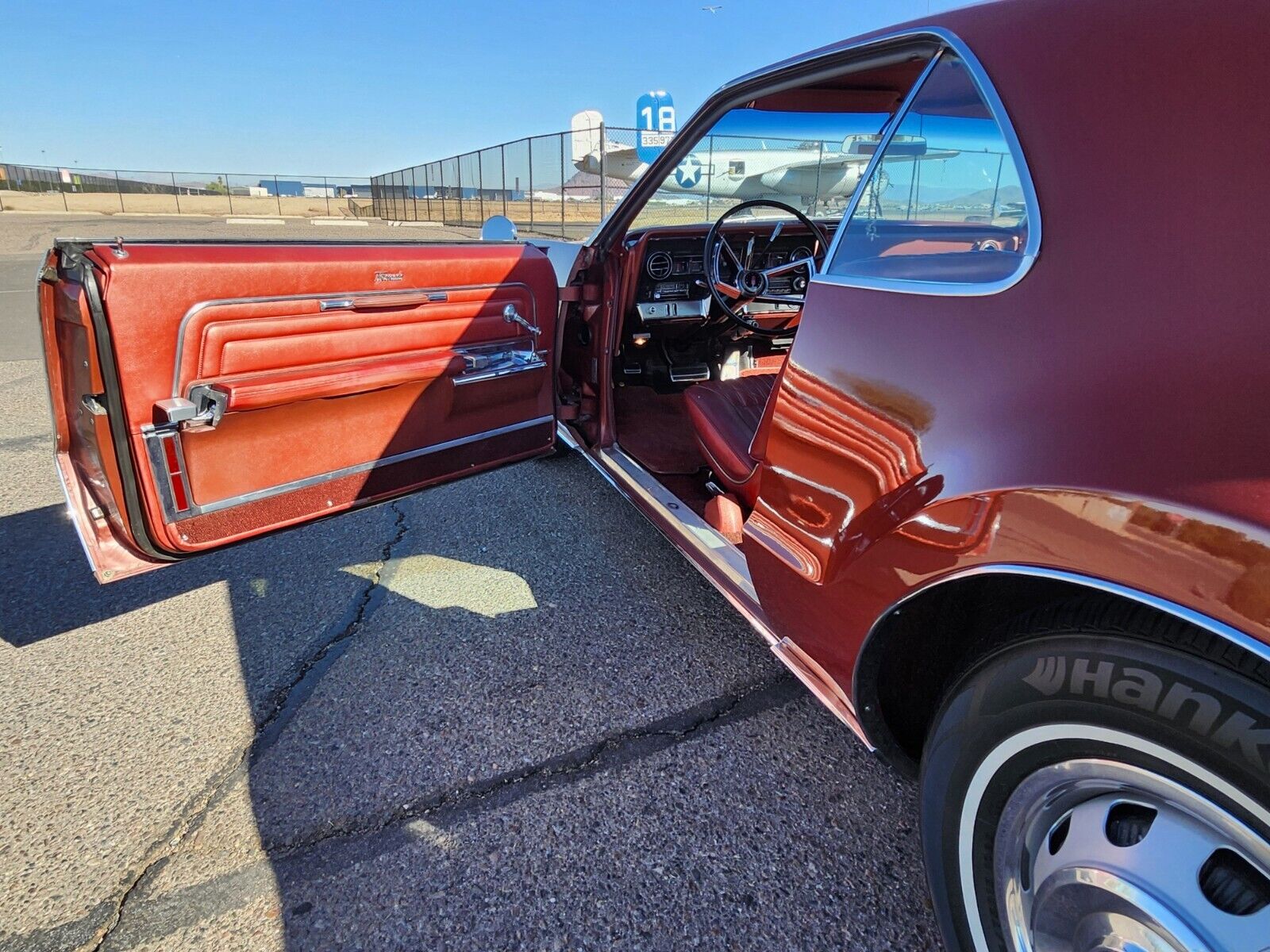 Oldsmobile-Toronado-Coupe-1966-19