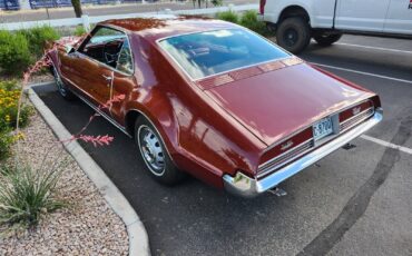 Oldsmobile-Toronado-Coupe-1966-30