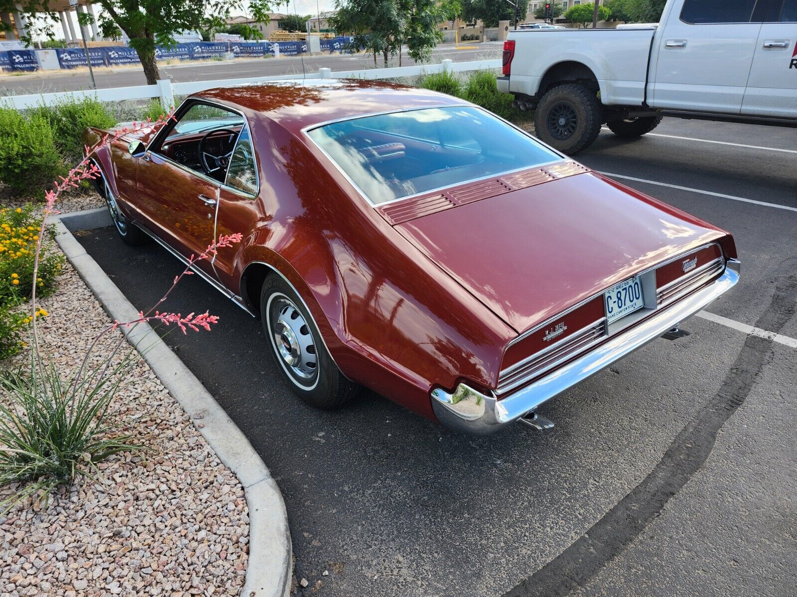 Oldsmobile-Toronado-Coupe-1966-30