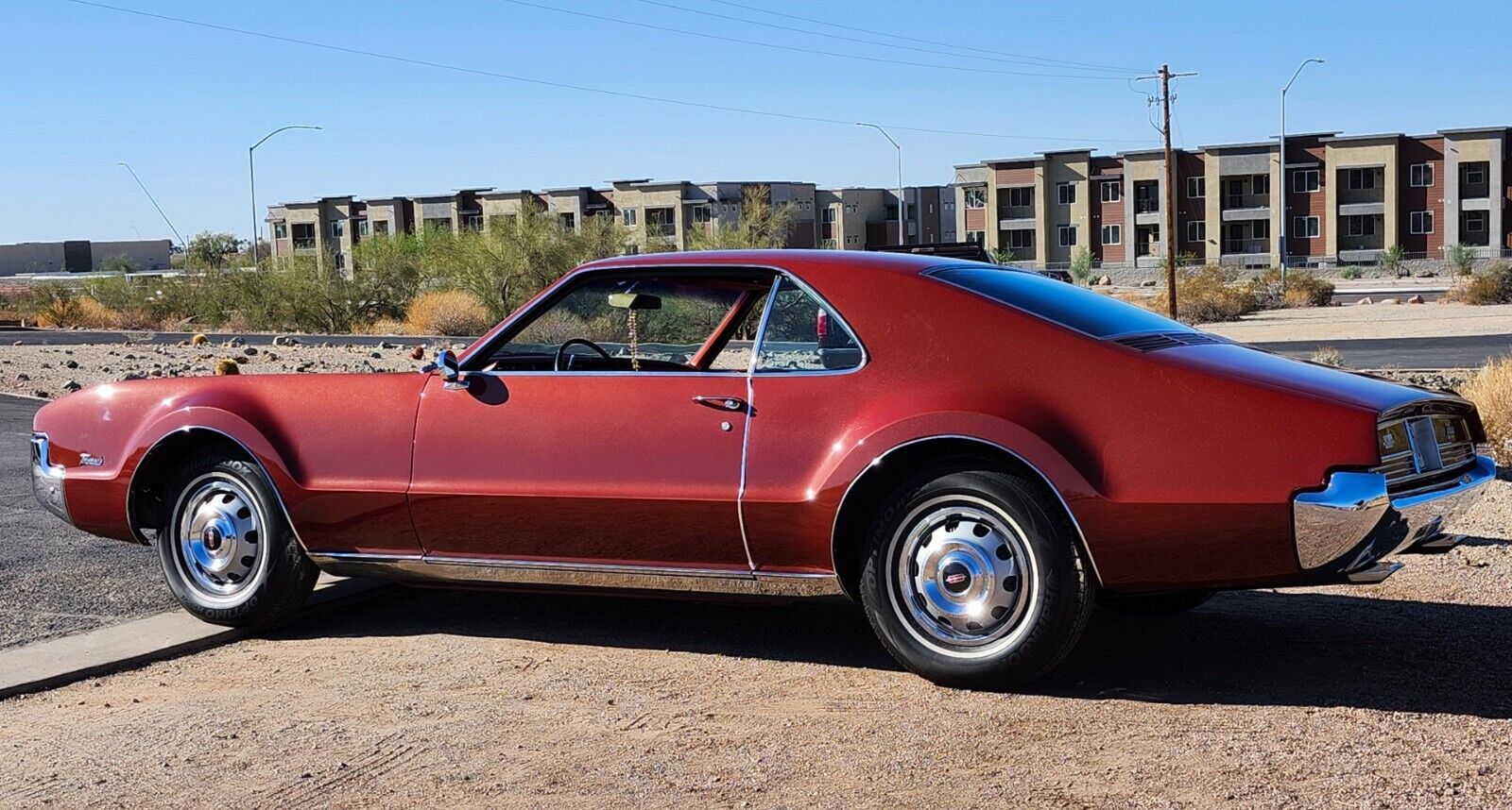 Oldsmobile-Toronado-Coupe-1966-4