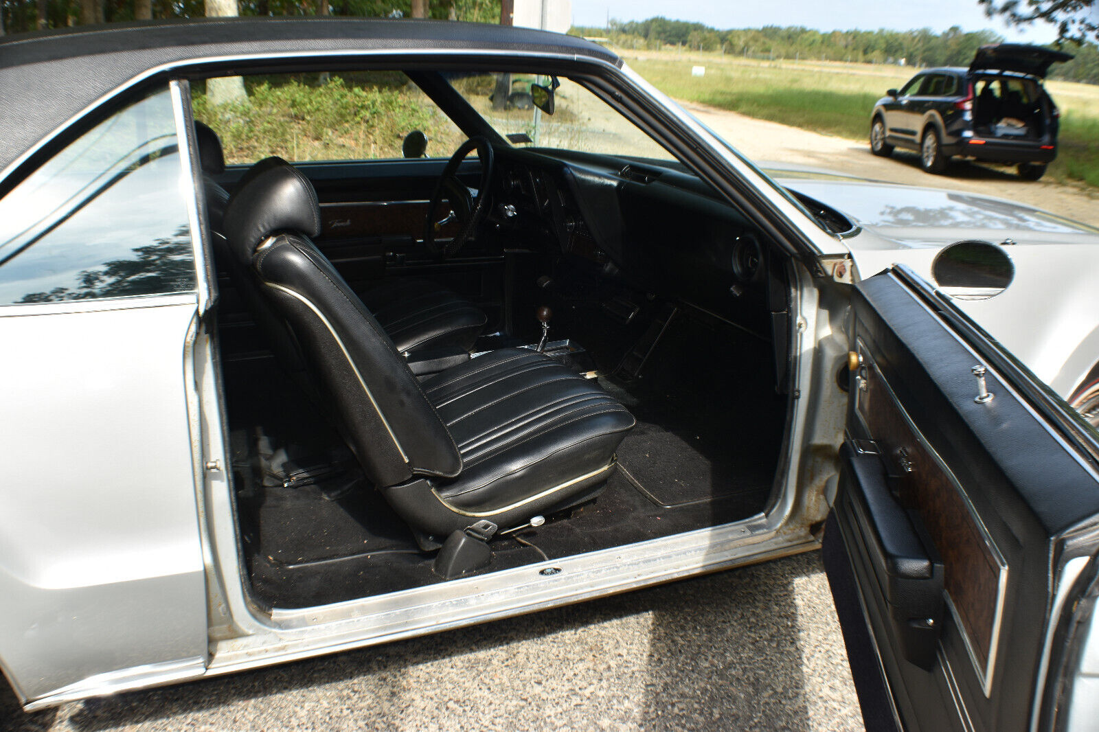 Oldsmobile-Toronado-Coupe-1969-23