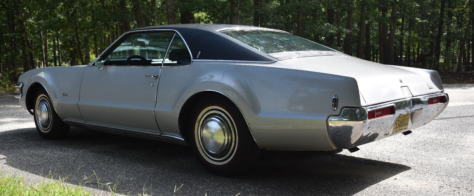 Oldsmobile-Toronado-Coupe-1969-8